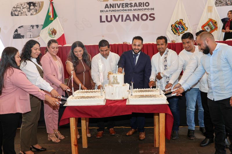Celebramos el XXIV Aniversario de la Fundación del Municipio de Luvianos!