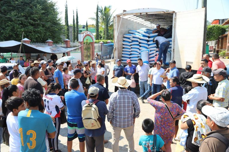 Más fertilizante gratuito para productores de Luvianos